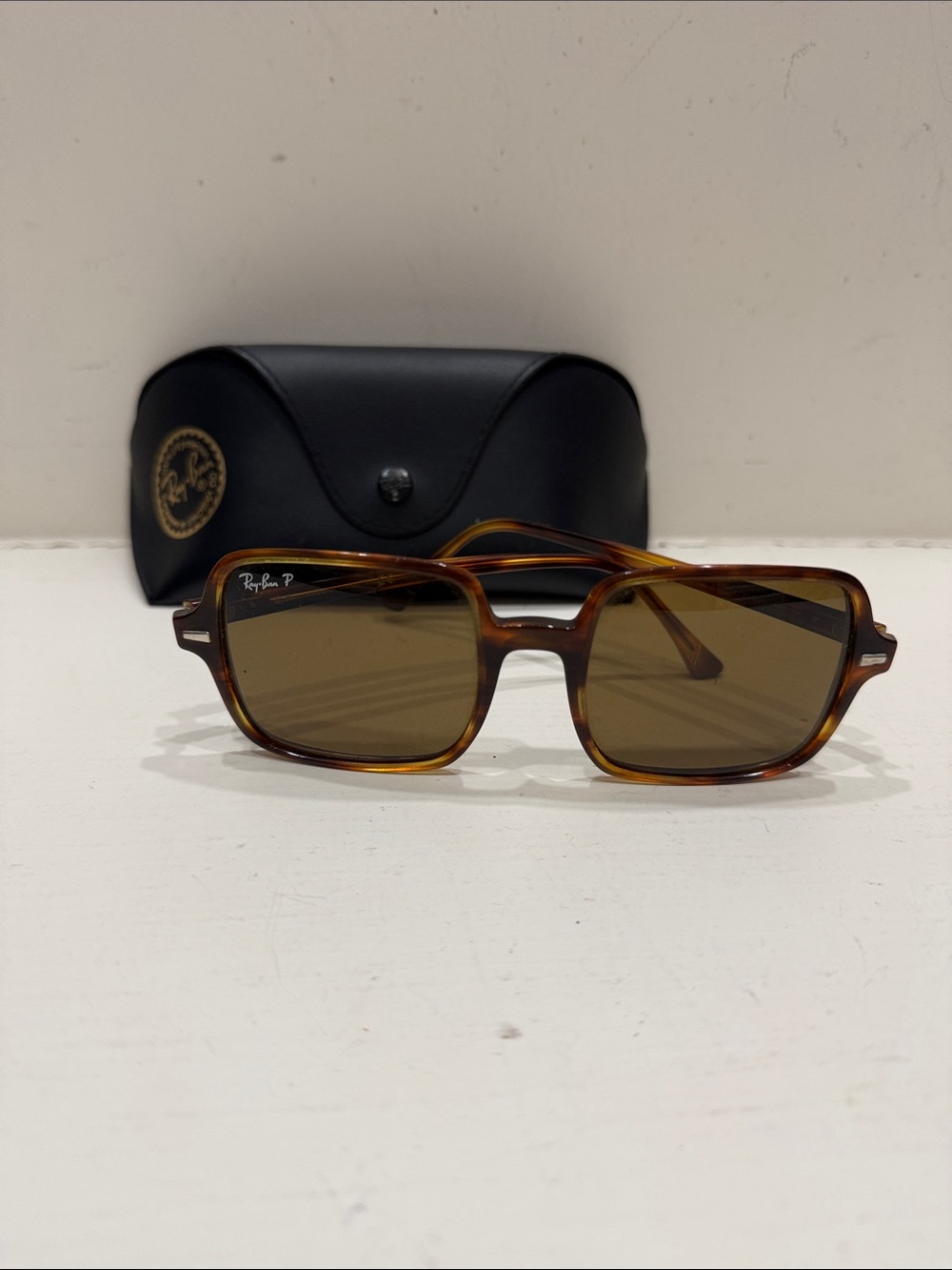 Authentic Ray-Ban Brown Tortoiseshell Rectangle Sunglasses with Brown Lenses